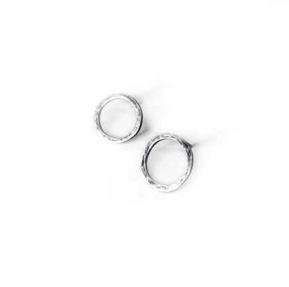 Organic circle textured hoops