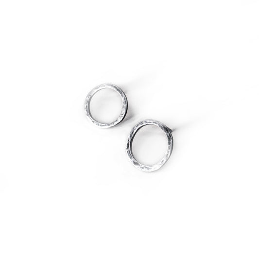 Organic circle textured hoops