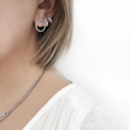 Organic circle textured hoops