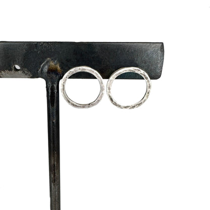 Organic circle textured hoops